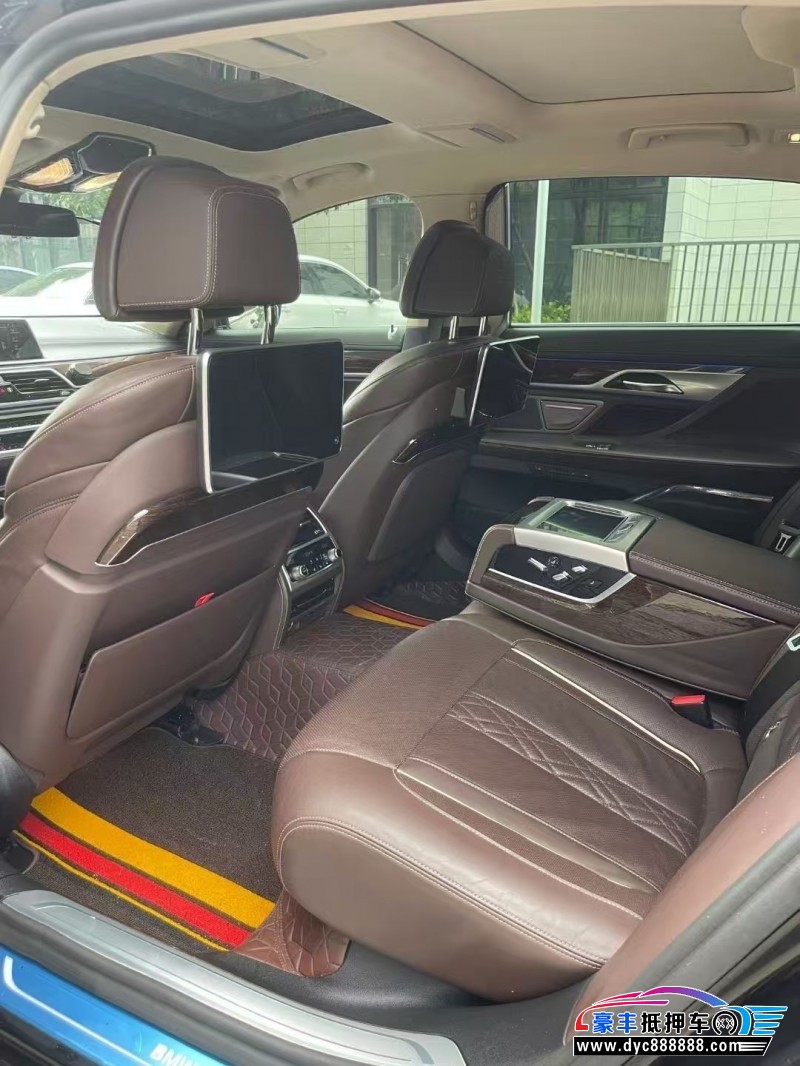 19年宝马7系轿车抵押车出售