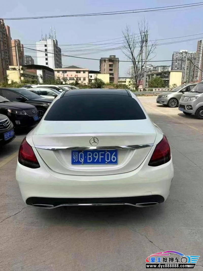 19年奔驰C轿车抵押车出售