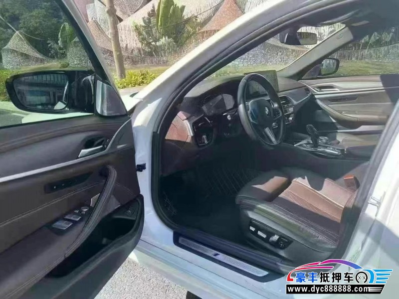 21年宝马5系轿车抵押车出售