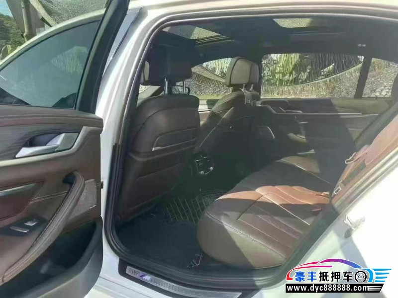 21年宝马5系轿车抵押车出售