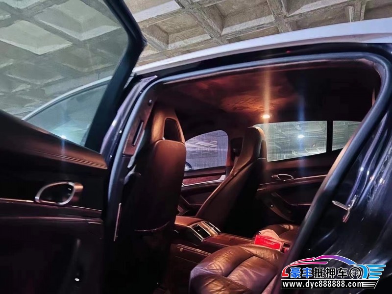 12年保时捷帕纳梅拉轿车抵押车出售