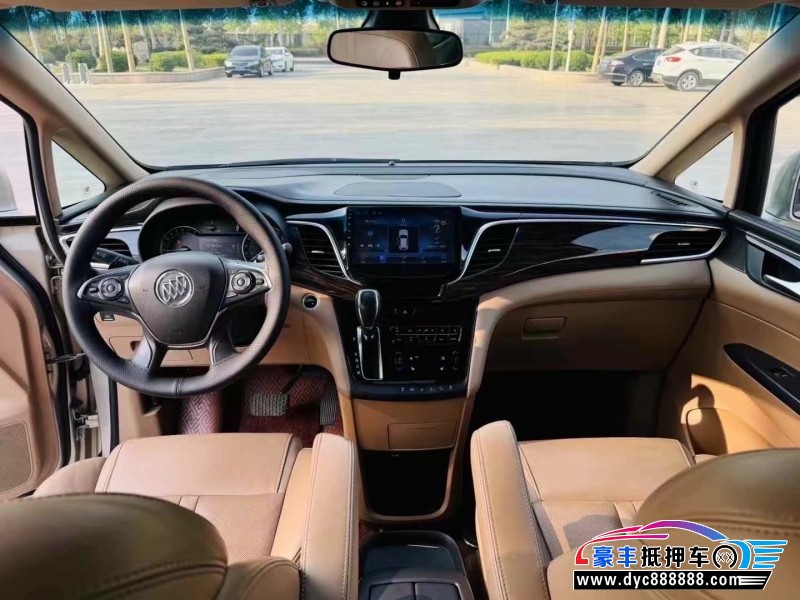 17年别克GL8轿车抵押车出售