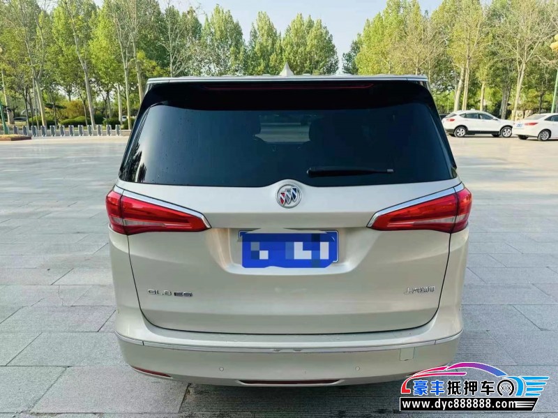 17年别克GL8轿车抵押车出售