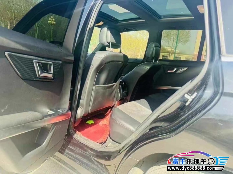 15年奔驰GLK轿车抵押车出售