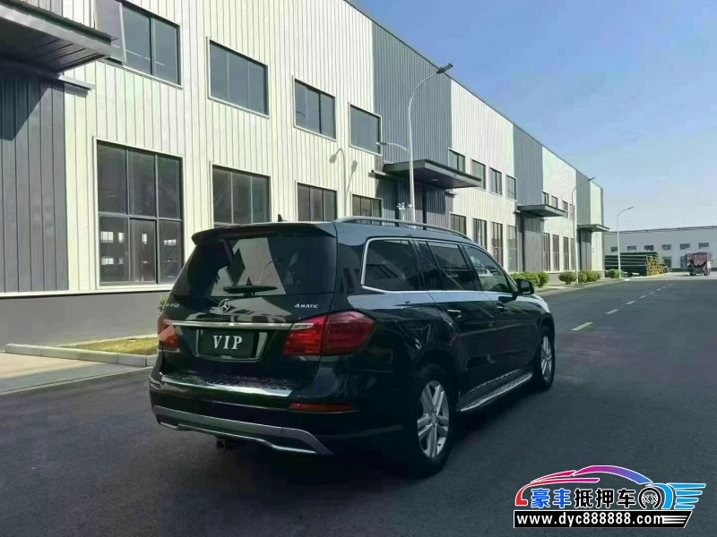 16年奔驰GL轿车抵押车出售