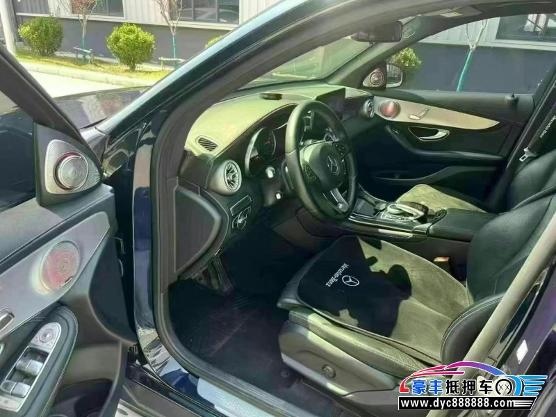 18年奔驰GLC轿车抵押车出售