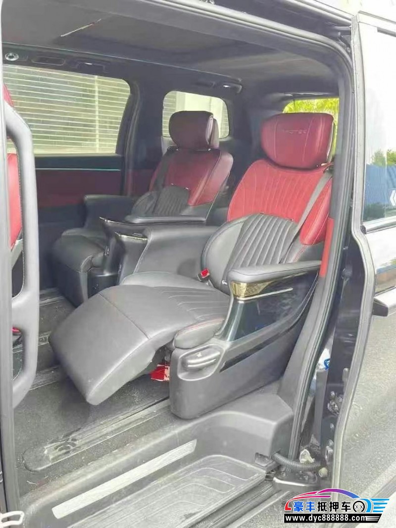 23年传祺M8轿车抵押车出售