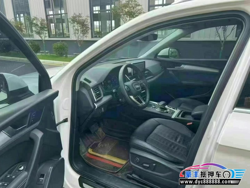 21年奥迪Q5轿车抵押车出售