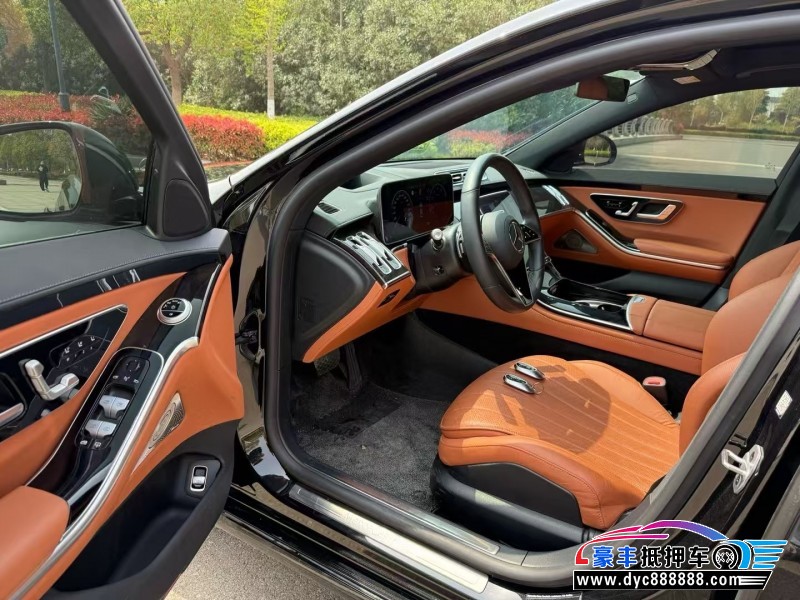 24年奔驰S轿车抵押车出售