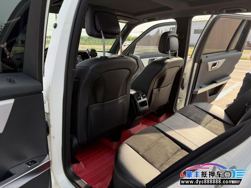 14年奔驰GLK轿车抵押车出售