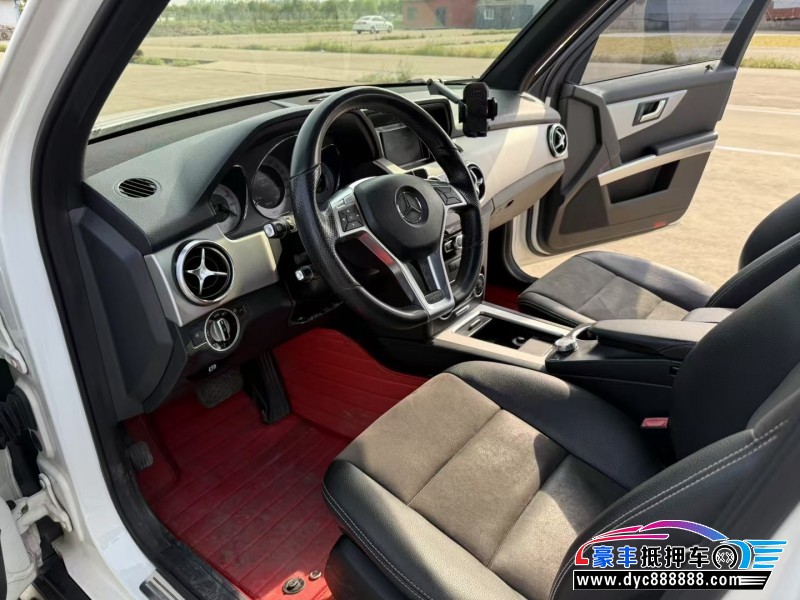 14年奔驰GLK轿车抵押车出售