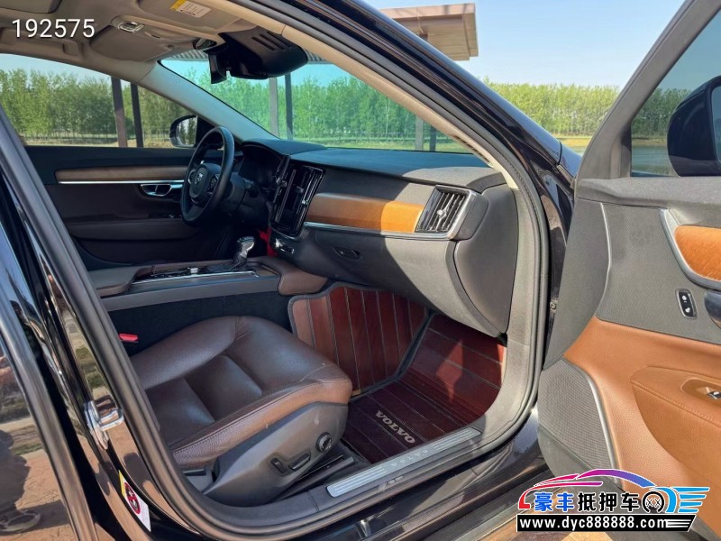19年沃尔沃S90轿车抵押车出售