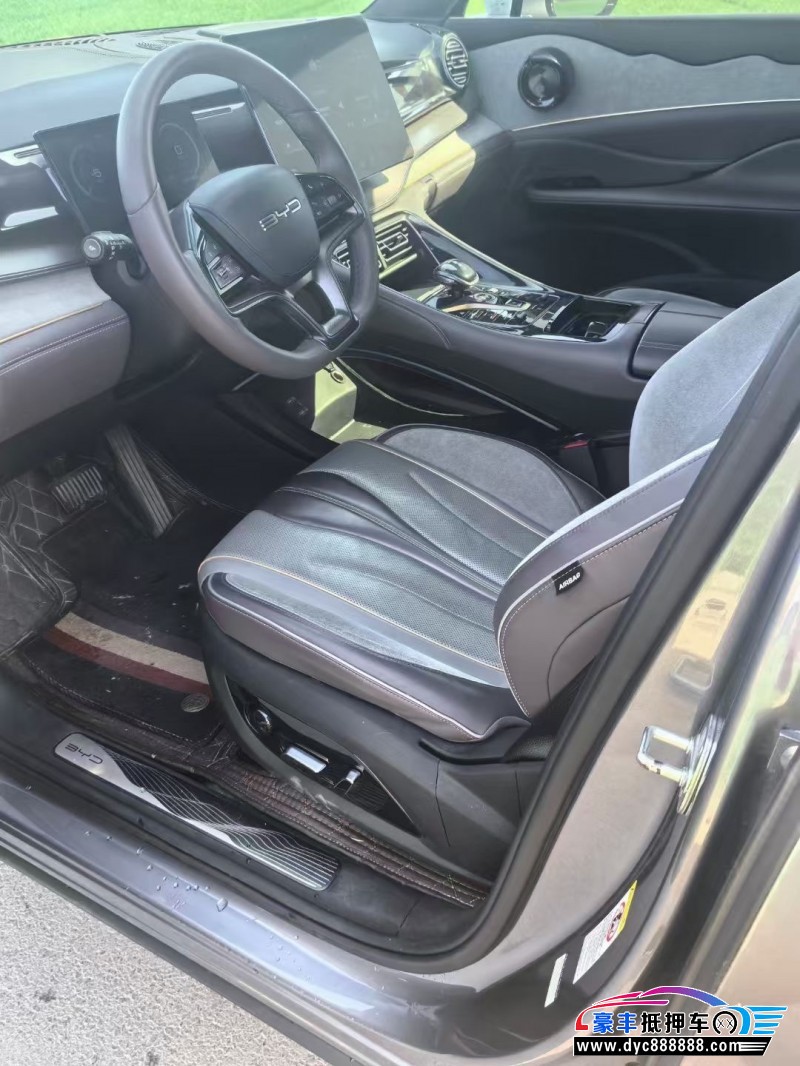 23年比亚迪护卫舰轿车抵押车出售