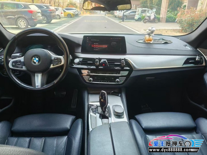 19年宝马5系轿车抵押车出售