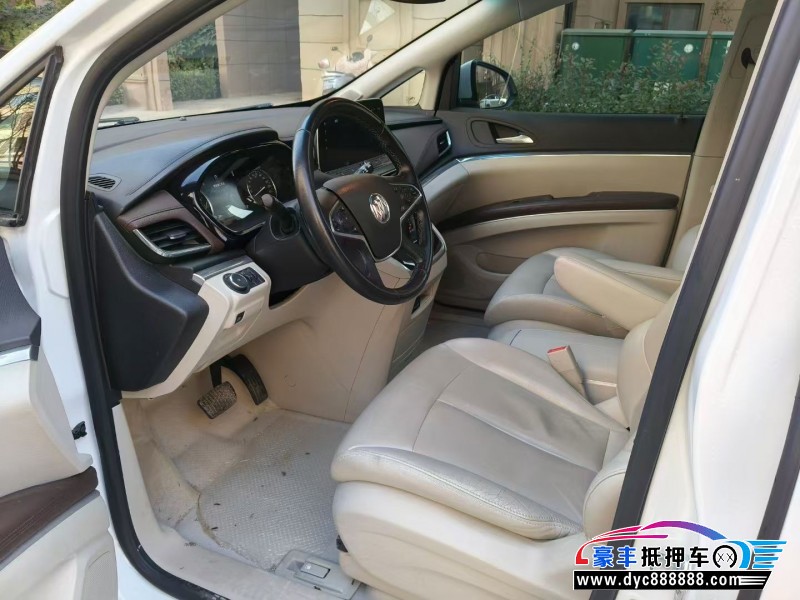 20年别克GL8轿车抵押车出售