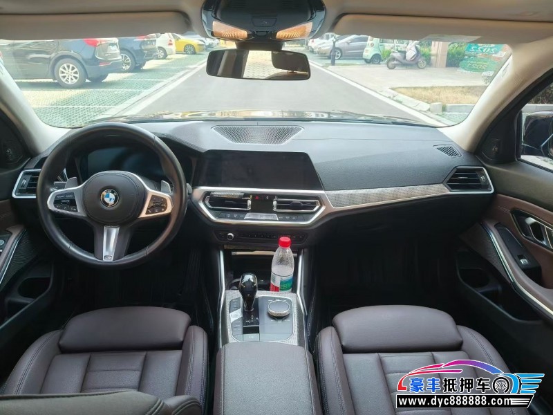 20年宝马3系轿车抵押车出售