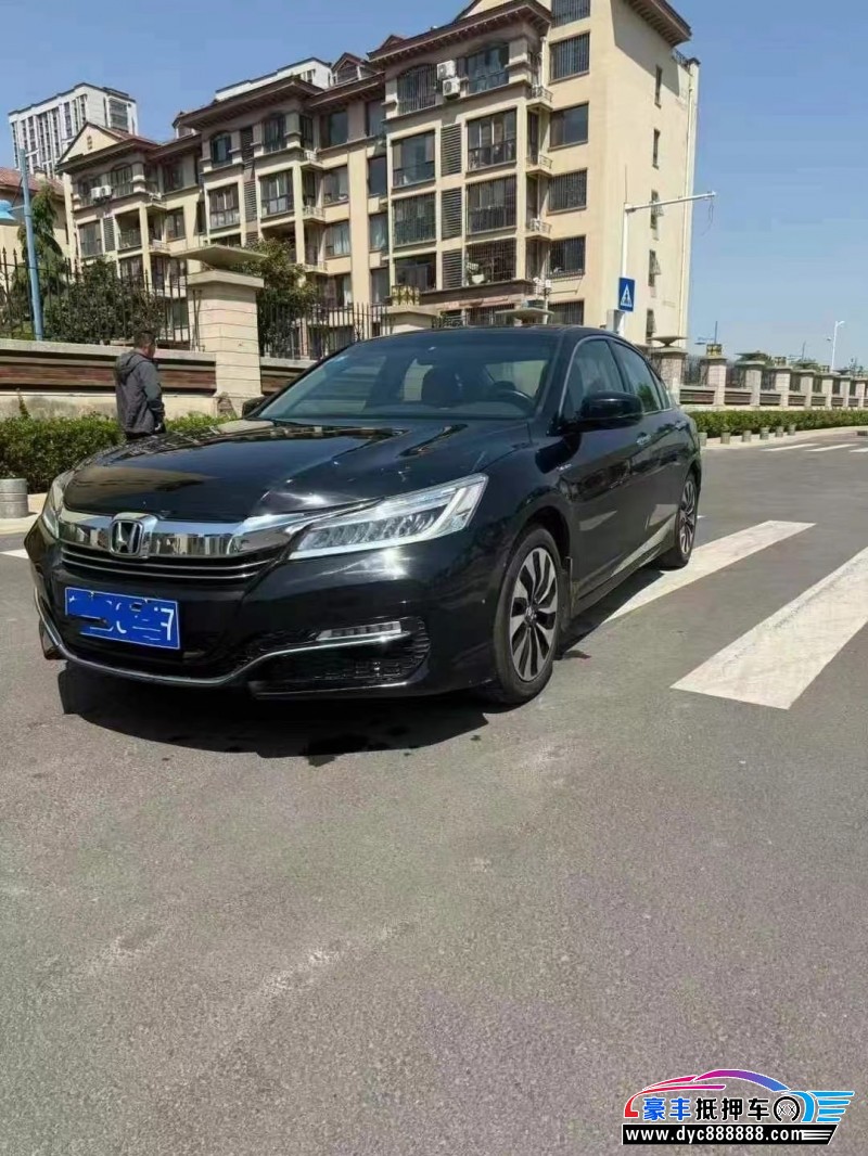 17年本田雅阁轿车抵押车出售