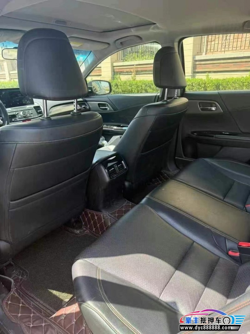 17年本田雅阁轿车抵押车出售