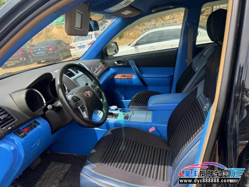 13年丰田汉兰达轿车抵押车出售