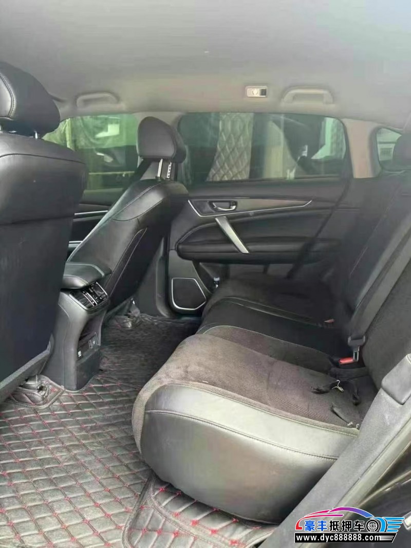 22年本田冠道轿车抵押车出售