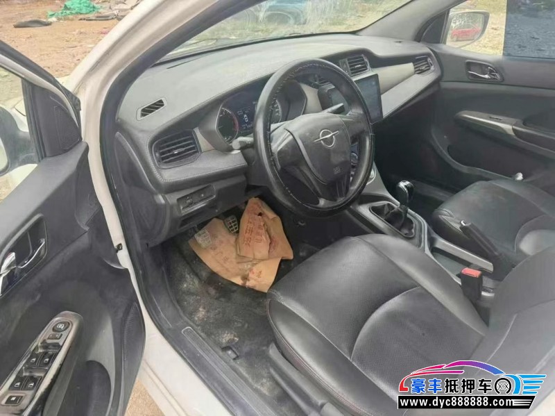 18年海马M3轿车抵押车出售