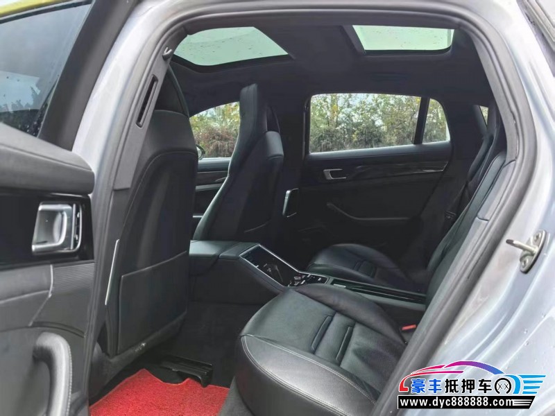 19年保时捷Panamera轿车抵押车出售