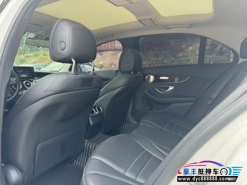 18年奔驰C轿车抵押车出售