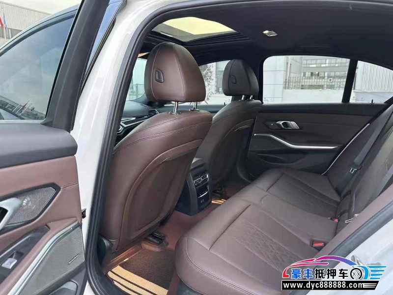 24年宝马3系轿车抵押车出售