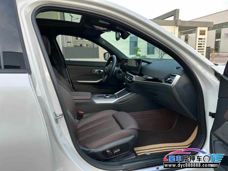 24年宝马3系轿车抵押车出售