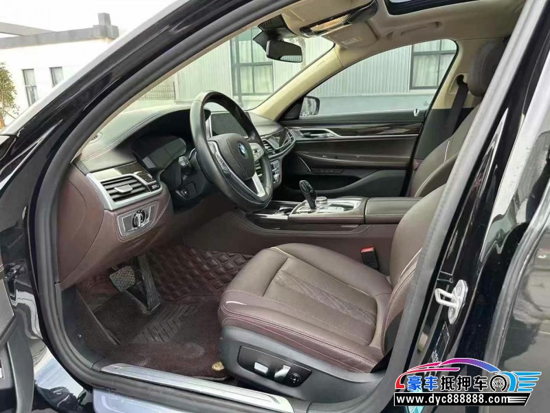 21年宝马7系轿车抵押车出售