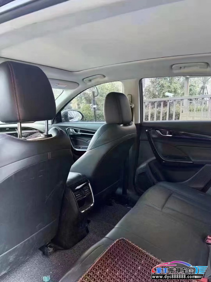 20年东风风神AX7轿车抵押车出售