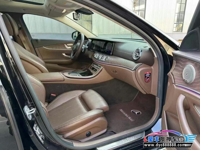 22年奔驰E轿车抵押车出售