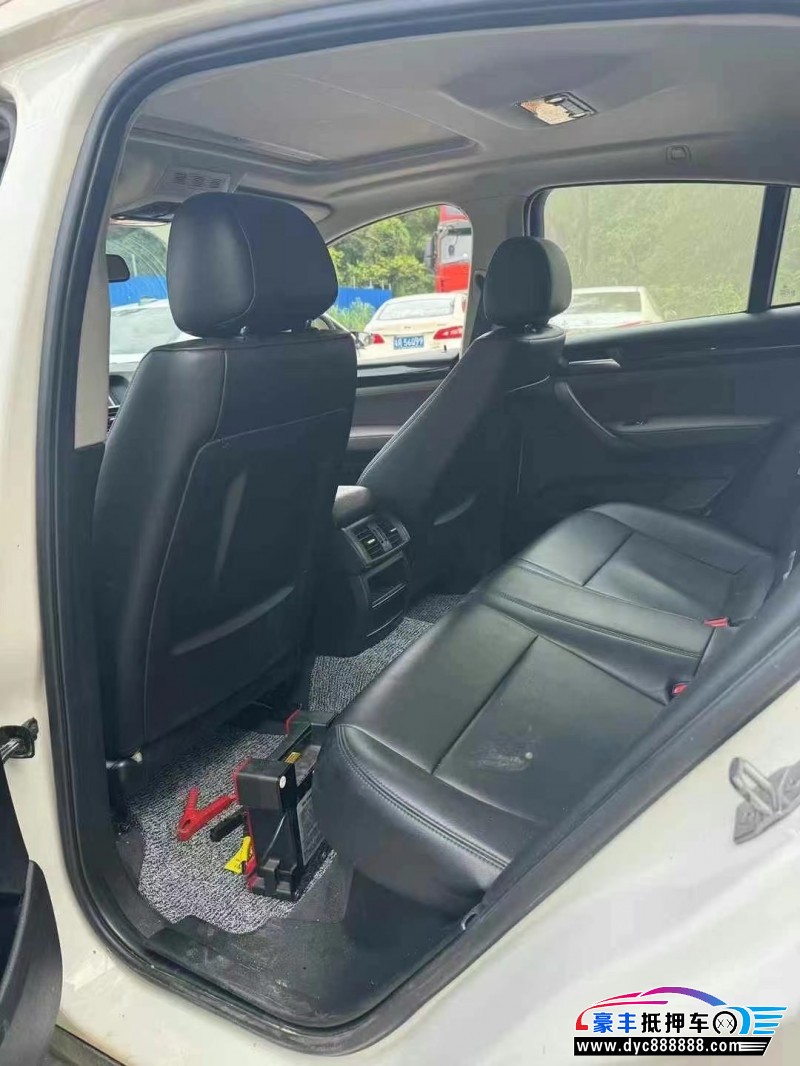 17年宝马X4轿车抵押车出售