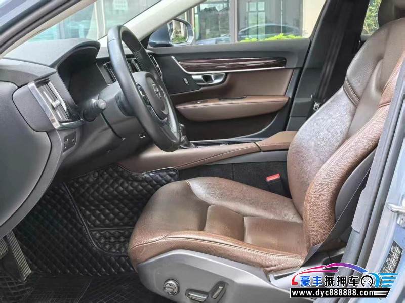 18年沃尔沃S90轿车抵押车出售