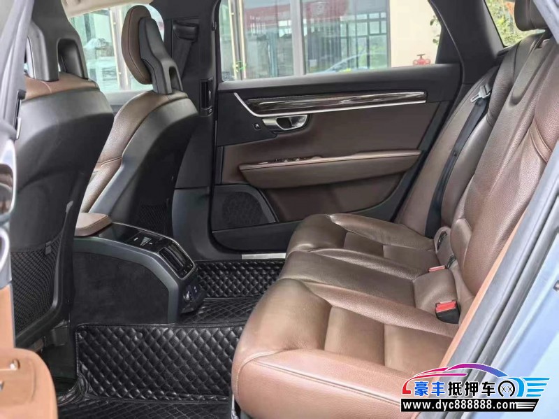 18年沃尔沃S90轿车抵押车出售