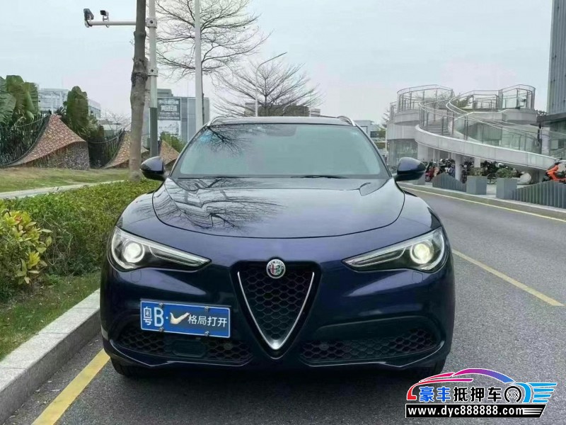 17年阿尔法·罗密欧Stelvio轿车抵押车出售