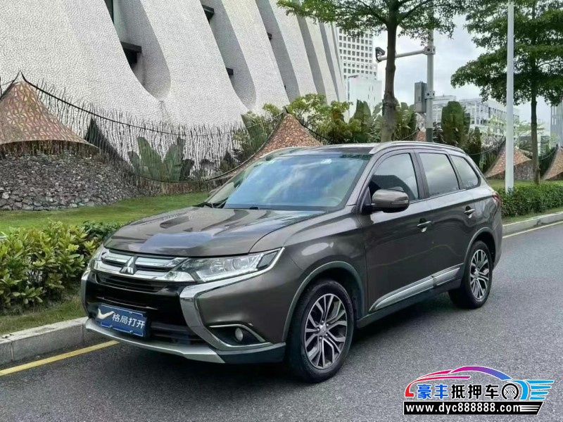 18年三菱欧蓝德轿车抵押车出售