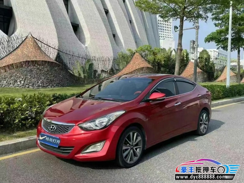 15年现代朗动轿车抵押车出售