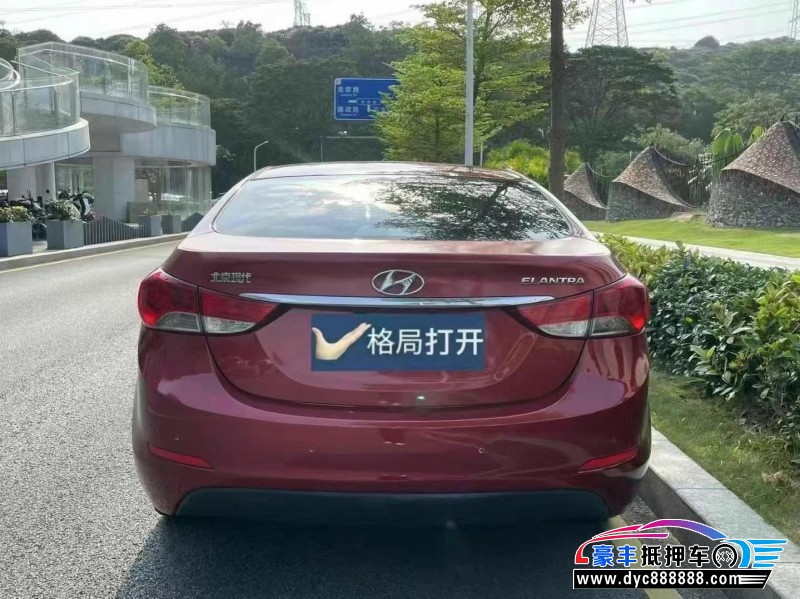 15年现代朗动轿车抵押车出售