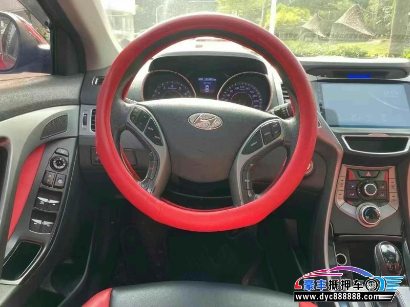 15年现代朗动轿车抵押车出售