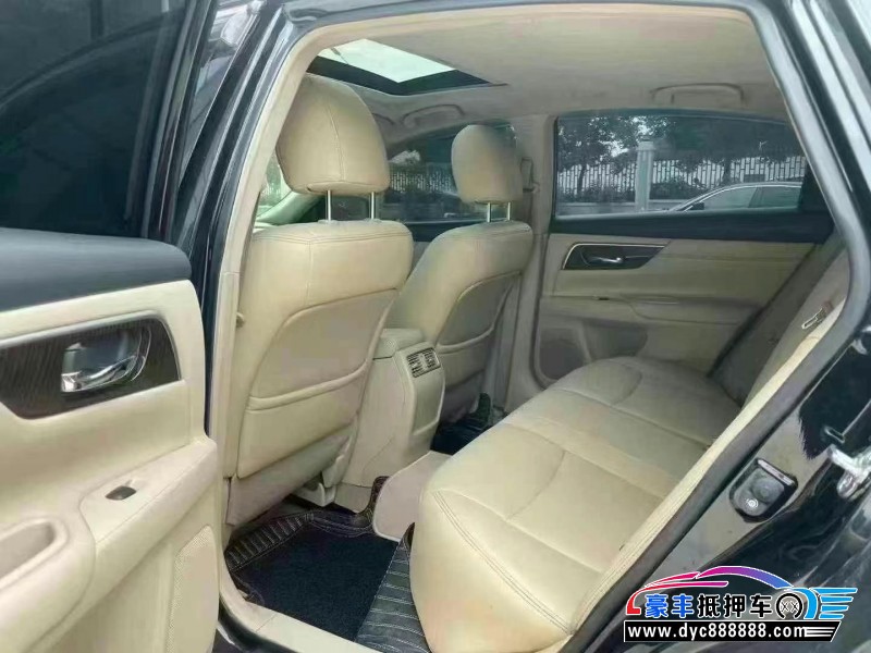 15年日产天籁轿车抵押车出售