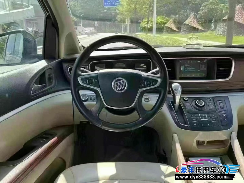 20年别克GL8轿车抵押车出售