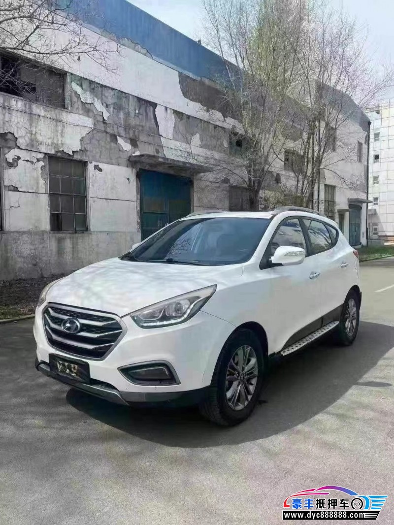 14年现代ix35轿车抵押车出售