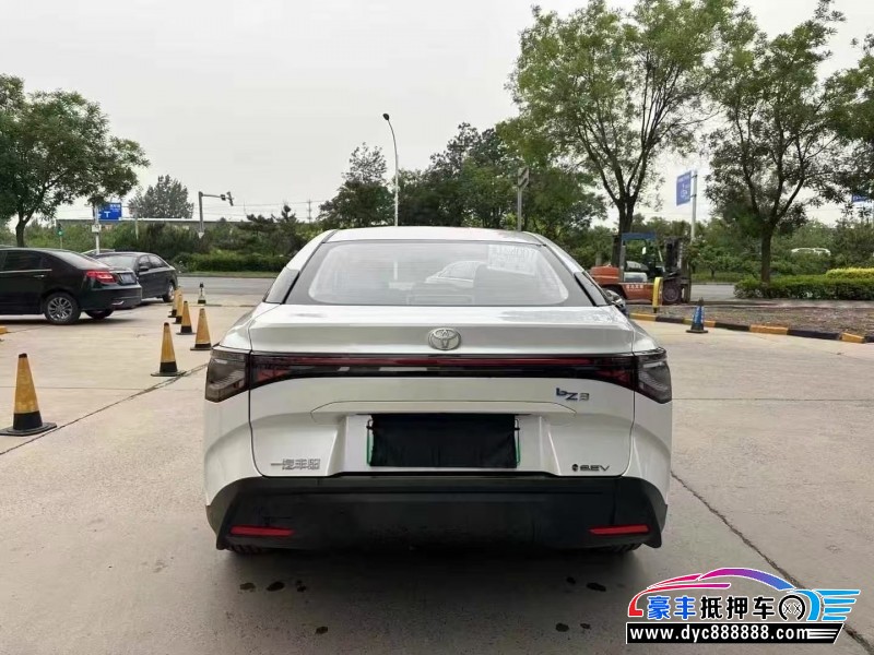 25年丰田BZ3轿车抵押车出售