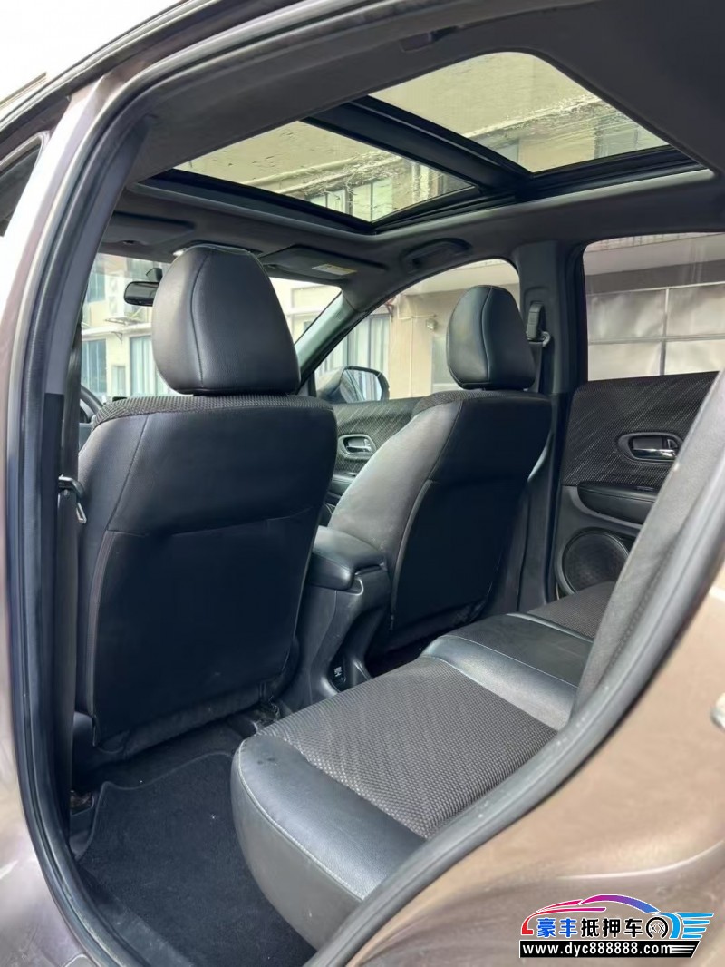 17年本田XRV轿车抵押车出售