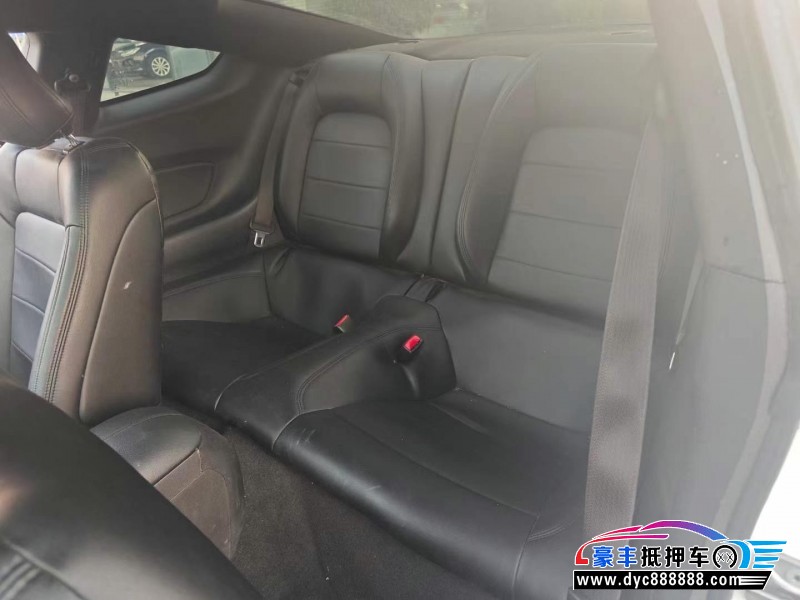 17年福特野马轿车抵押车出售