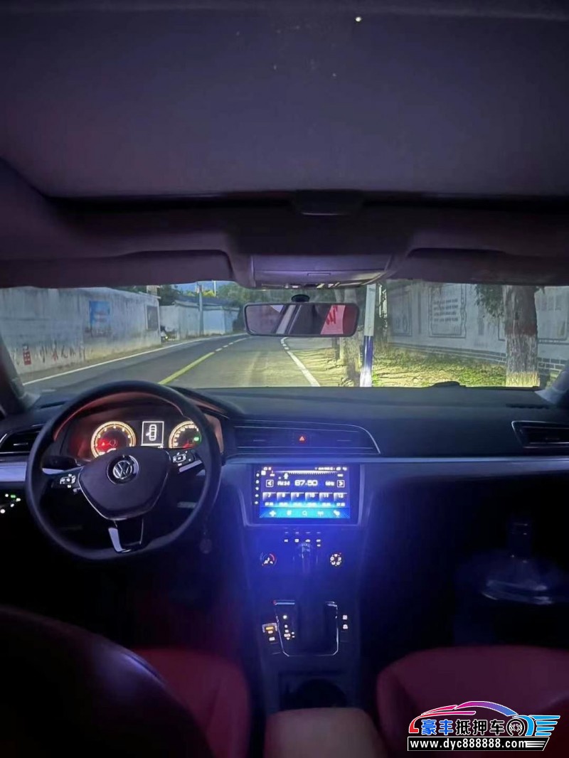 20年大众凌渡轿车抵押车出售