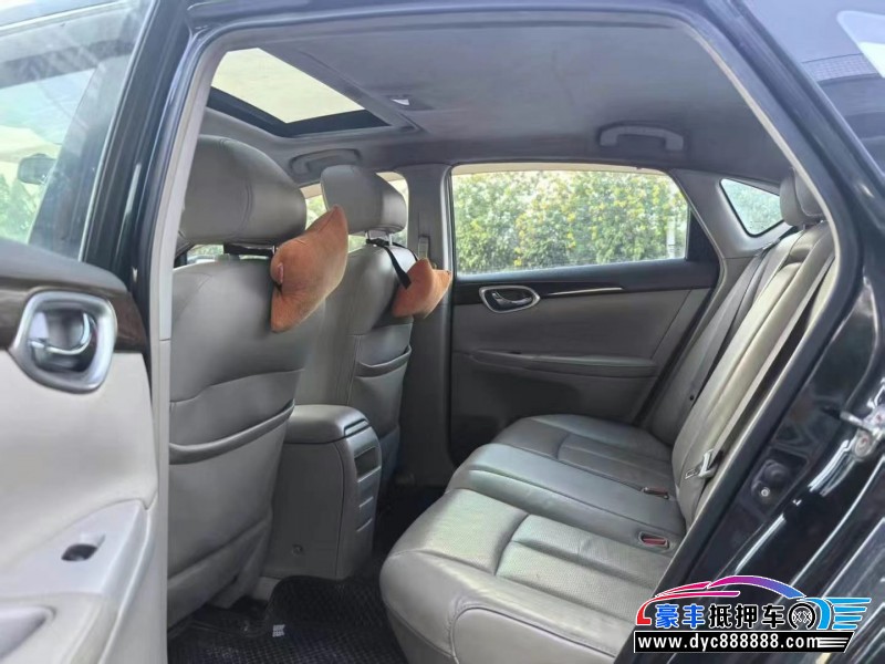 13年日产轩逸轿车抵押车出售