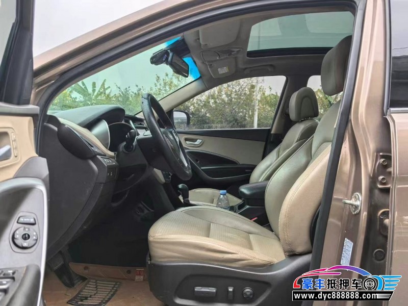 13年现代新胜达轿车抵押车出售