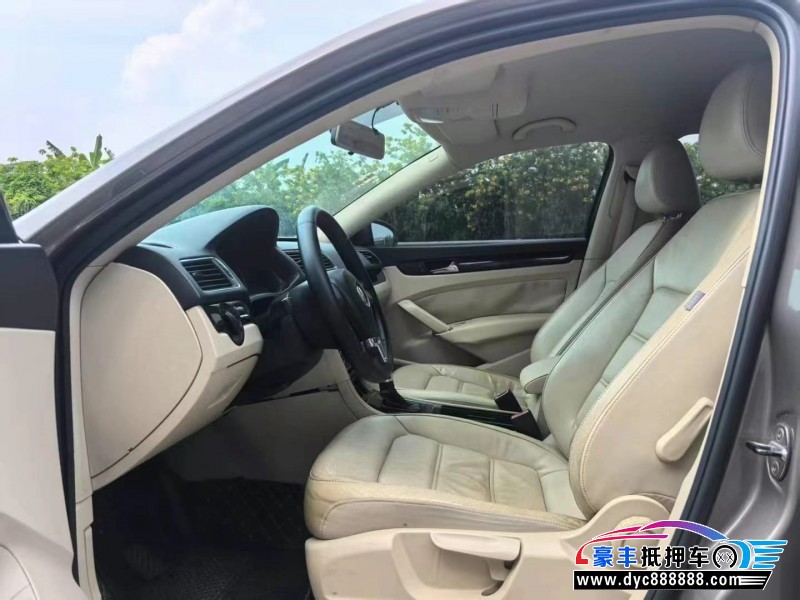 12年大众帕萨特轿车抵押车出售